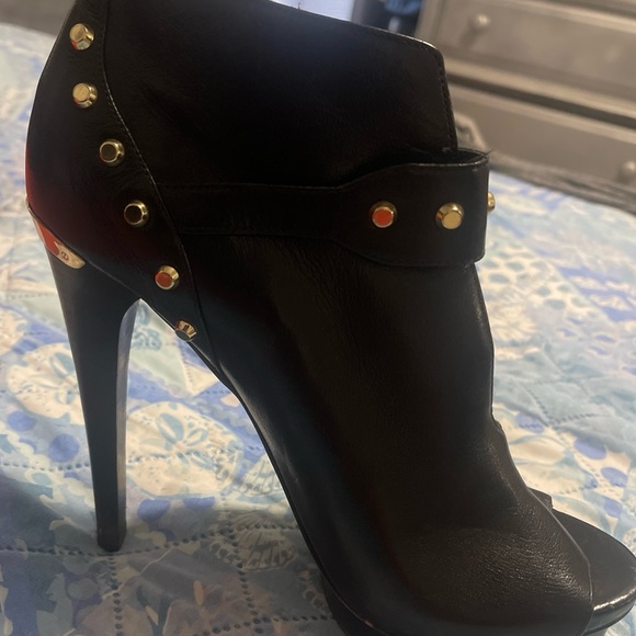 Micheal Kors Studded Platform heels worn 2x - Picture 1 of 2